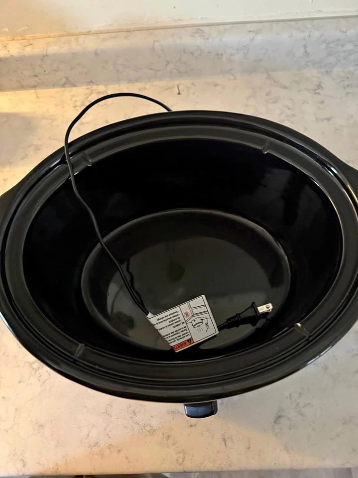 Large Slow Cooker / Crock Pot