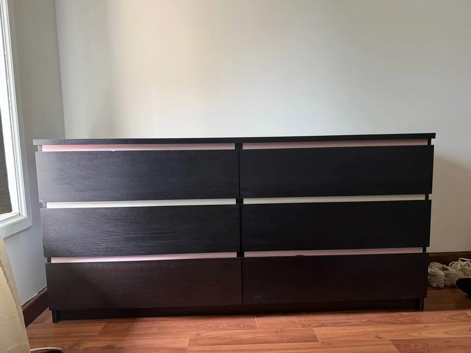 Dresser for Sale - photo 3