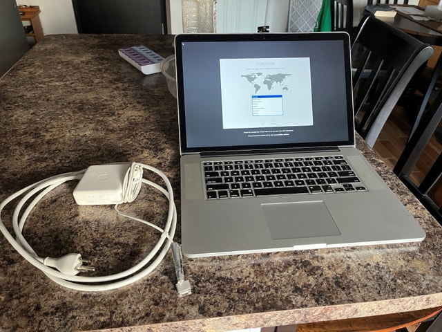 MacBook Pro Retina 15-inch — 2.8 GHz i7 / 16 GB RAM / 1 TB SSD