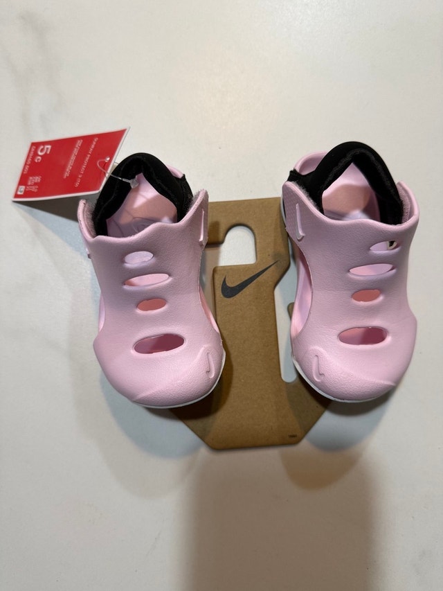 Nike Sunray Protect 3 Size 5c