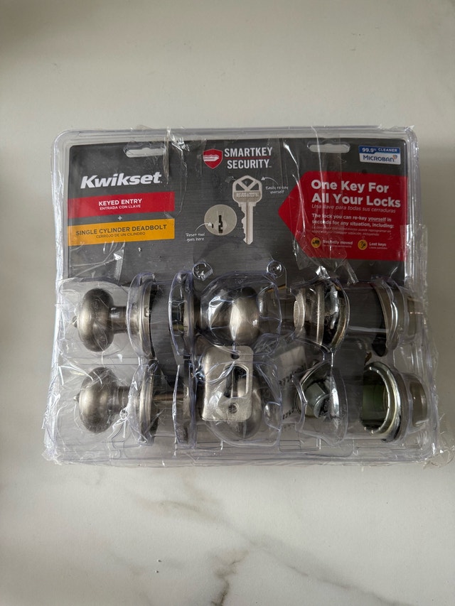 Kwikset Cove SmartKey Exterior Entry Knob and Deadbolt
