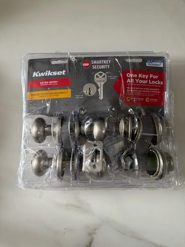 Kwikset Cove SmartKey Exterior Entry Knob and Deadbolt
