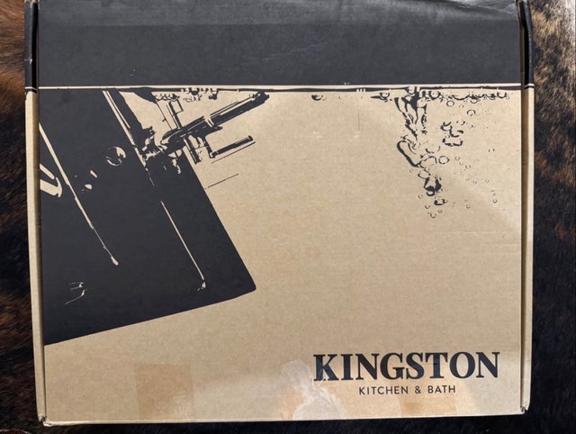 Kingston Brass Heritage 8 inch Kitchen Faucet - photo 3