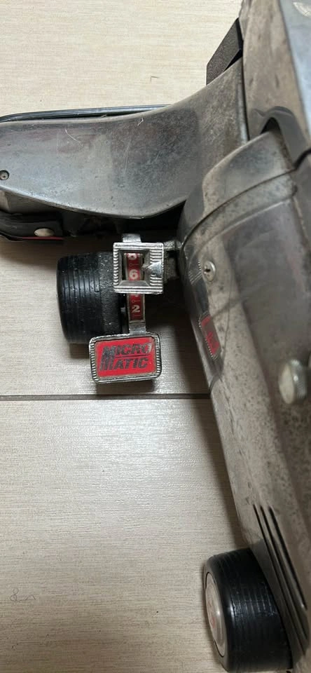 Vintage Kirby Heritage II upright vacuum cleaner - photo 2