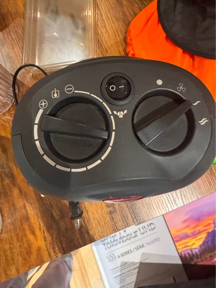 Amazon Basics Ceramic Space Heater - photo 2