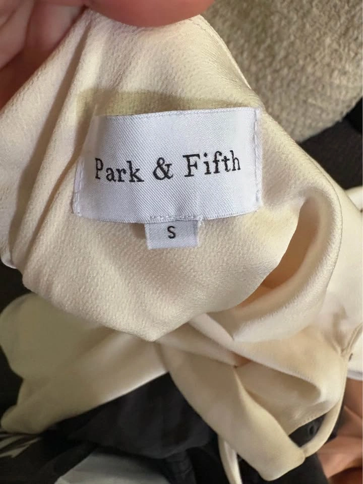 Woman’s wedding guest dress - photo 3
