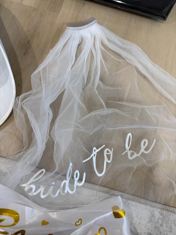 Bride to be items - photo 3