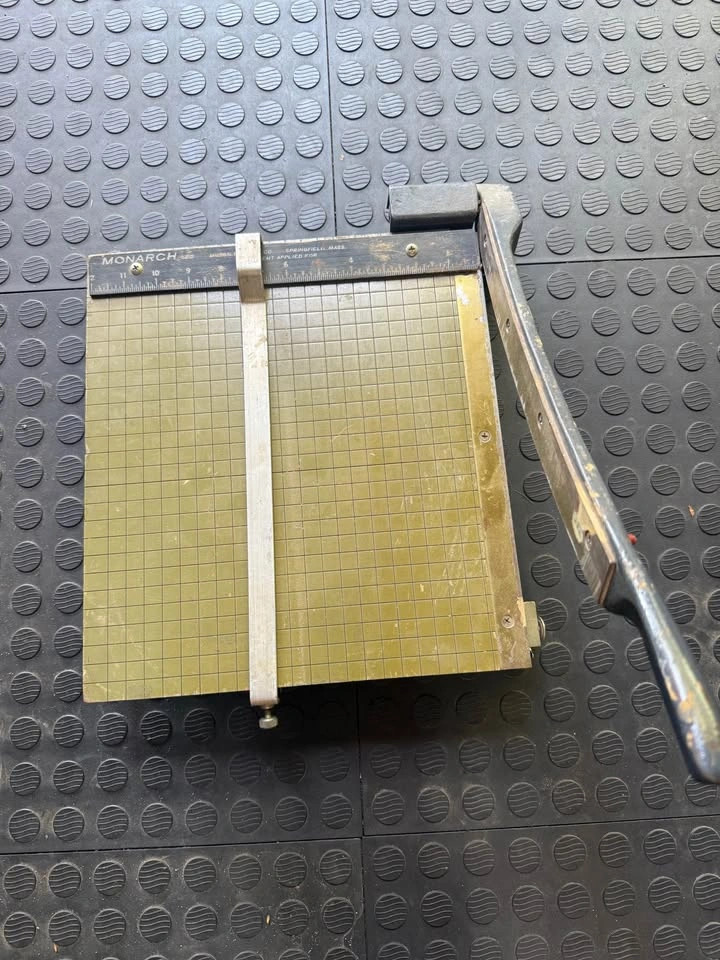 Monarch Vintage Paper Cutter Guillotine - photo 2