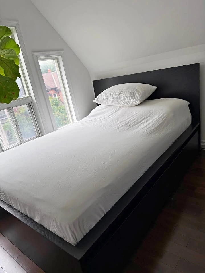 IKEA MALM Bed Frame with Storage - Full