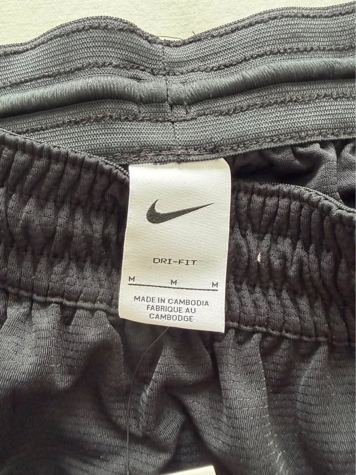 Nike Dri-FIT Basketball Shorts - Size Medium - photo 4