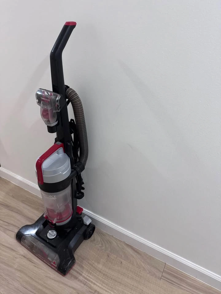 Bissell PowerForce Helix Turbo Vacuum - photo 2