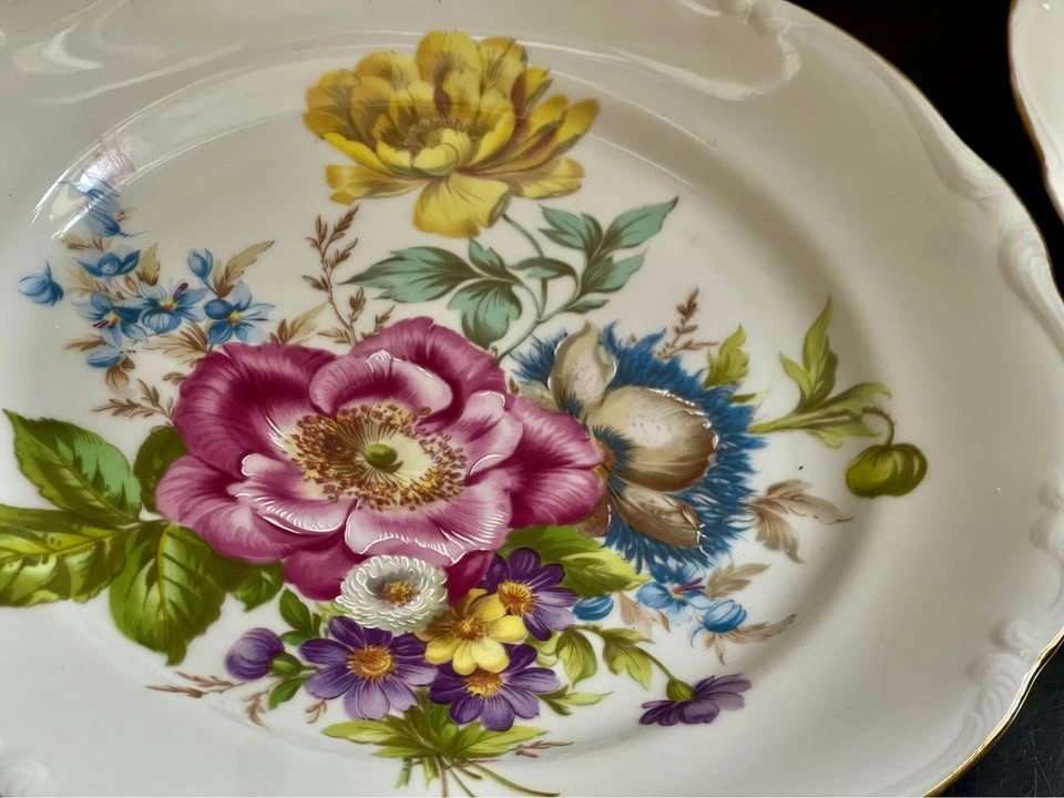 Gloria Fine Porcelain Bavaria Bayreuth 10” Dinner Plate - $10 - photo 2