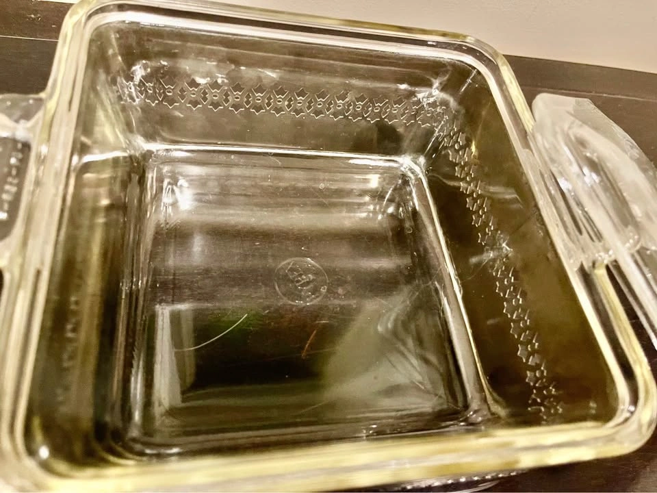 Vintage 1920s Pyrex Square Lidded Casserole with Silver Stand - photo 2