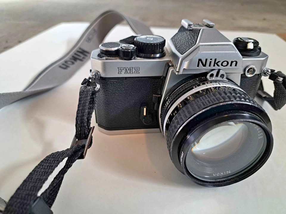 Nikon FM2 35mm Film Camera with Nikkor 50mm f/1.4 Lens & Strap