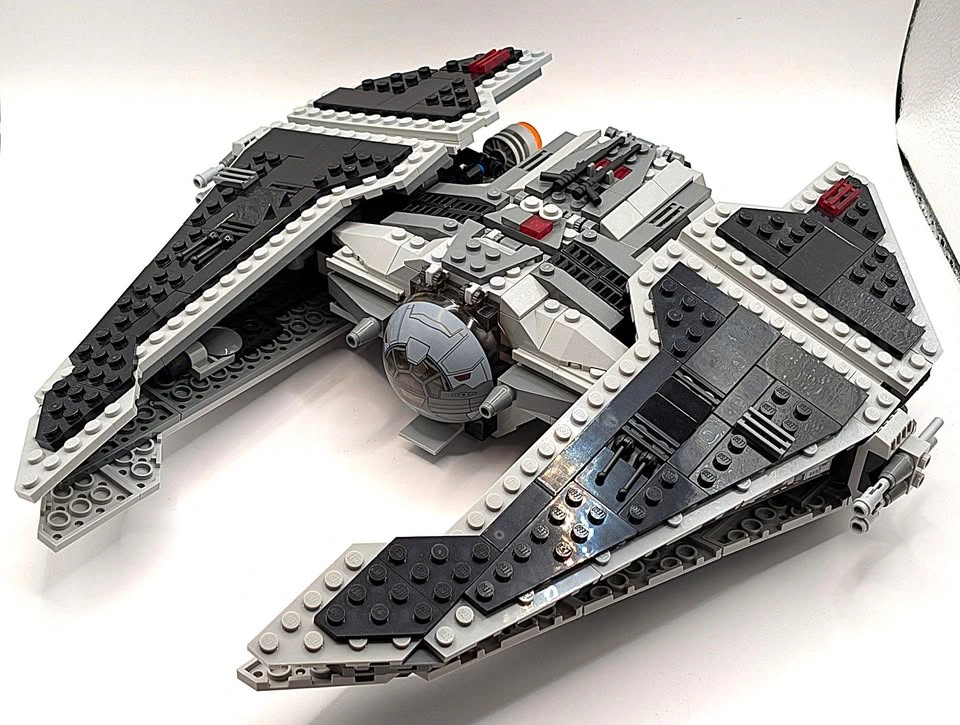 Lego Star Wars: The Old Republic Sith Fury-class Interceptor (95