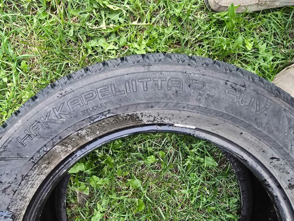 Nokian Hakkapeliitta R3 SUV Winter Tire 235/60R18 107R XL - photo 2