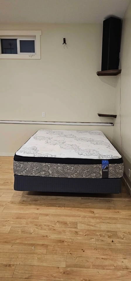 Complete Queen Bed - photo 2