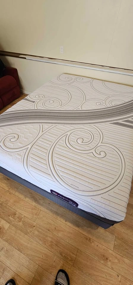 Stearns & Foster + Serta iComfort EFX Queen Bed Sets - photo 4