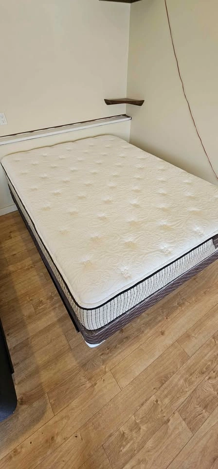 Stearns & Foster + Serta iComfort EFX Queen Bed Sets - photo 5