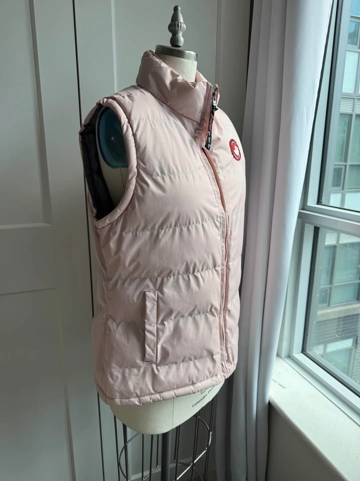Pink Warm Fall/Winter Coat - Size Large - Canadian Made - photo 4