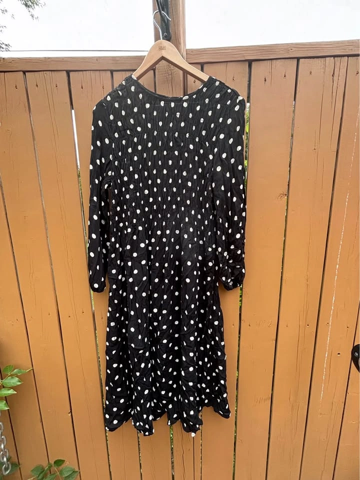 Lot of Women’s dresses- H&M, Zara, Aritzia, RW&Co and more - photo 3