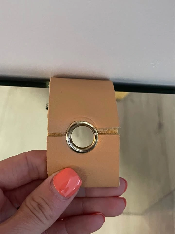Mirror on a leather strap: Scandinavian minimalistic design - photo 4