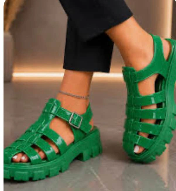 NWT Super Comfy Shoes Sizes 7 & 9 Available - photo 2
