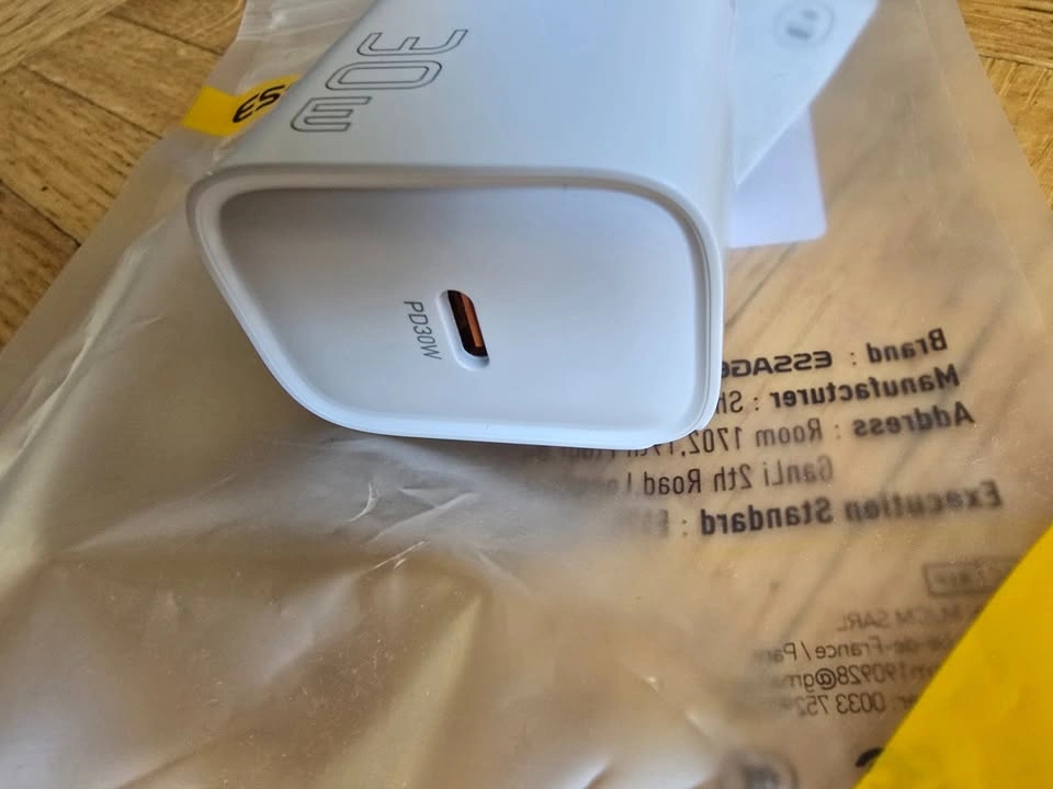 30W USB-C PD QC3.0 Fast Charger Adapter - photo 3