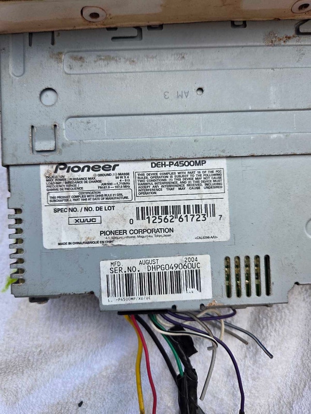 Pioneer DEH-P4500MP Car/ Boat Stereo - photo 3