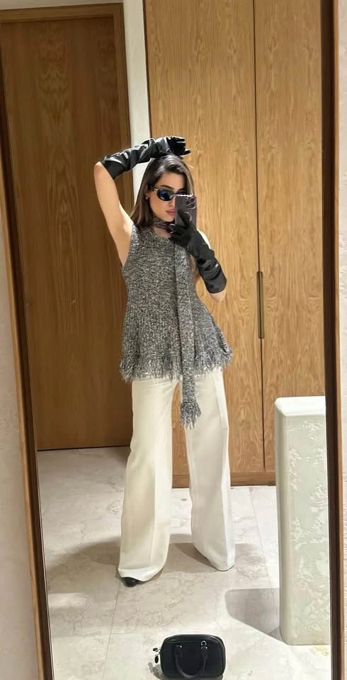 NWT ZARA VIRAL TOP SIZE MEDIUM ORIGINALLY $76