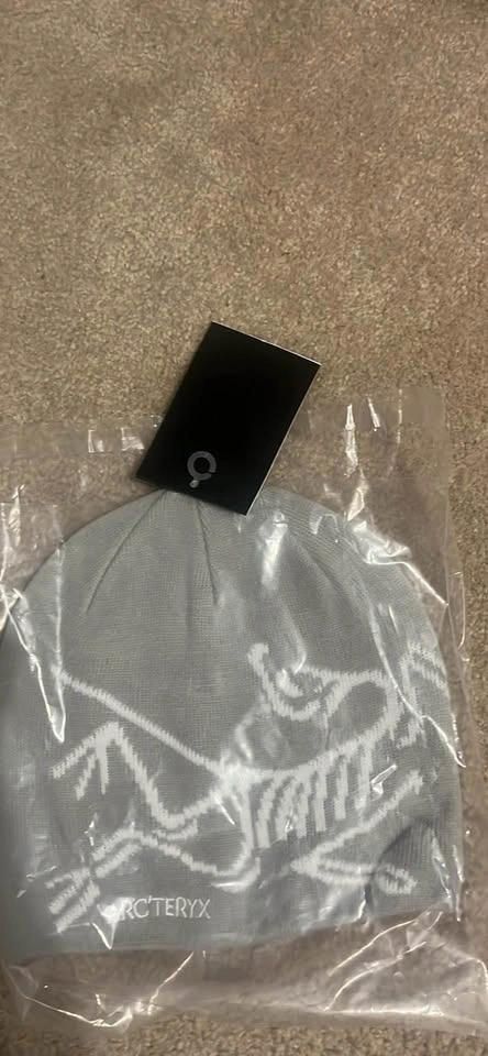 Arc’teryx beanies - photo 4