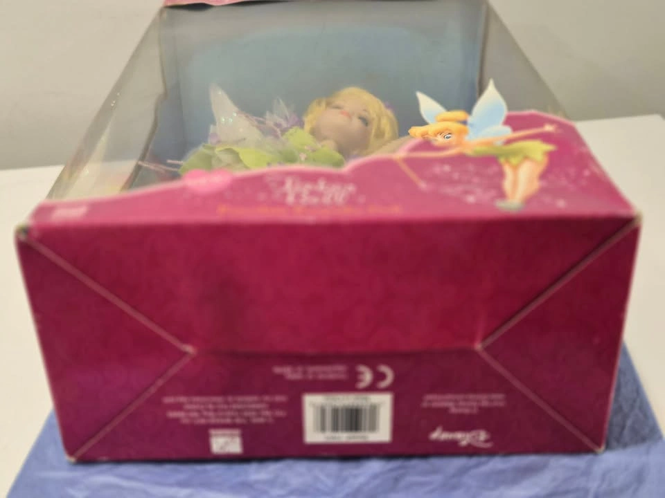 2003 Disney Tinker Bell Porcelain Keepsake Doll by the Brass Key - photo 4