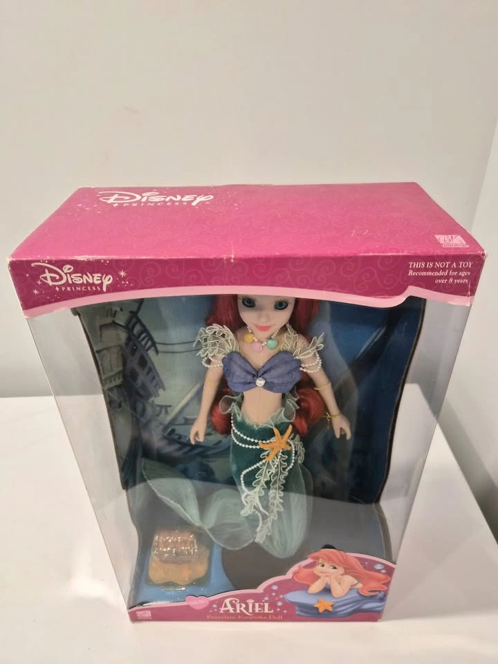 2003 Disney Princess Ariel Porcelain Keepsake Doll by the Brass - photo 4