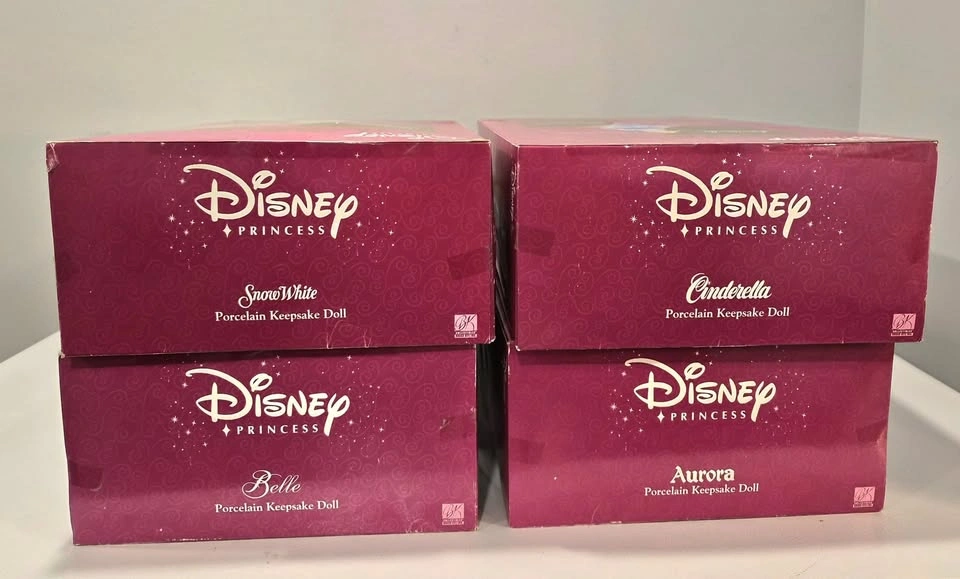 Disney Princess Porcelain Keepsake Dolls - Snow White, Cinderell - photo 3