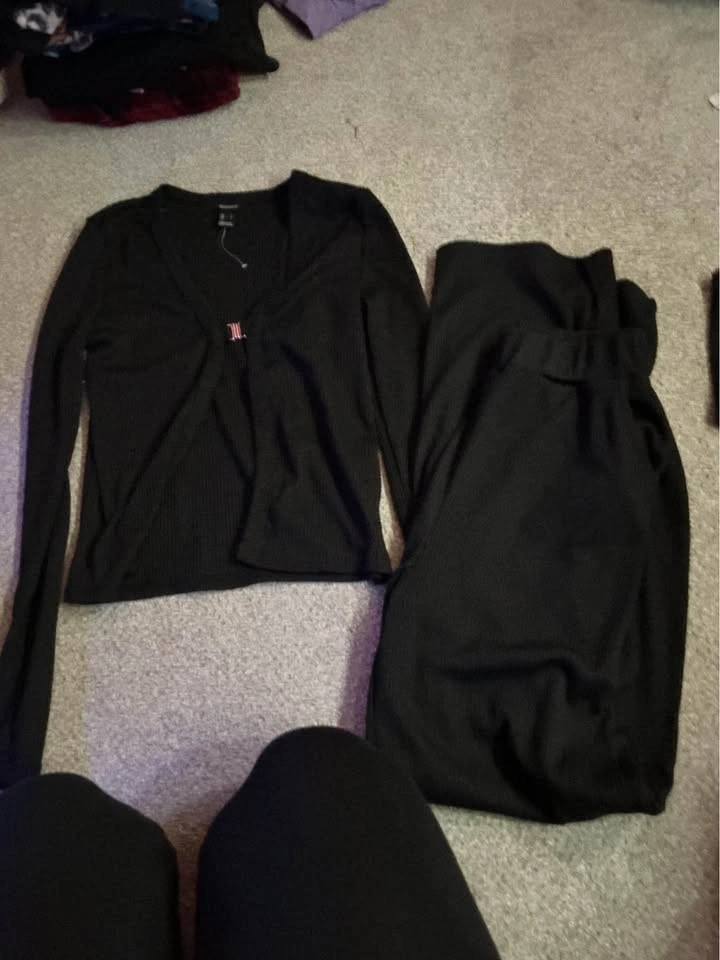 Black Two-Piece Long Sleeve Top and Pants Set