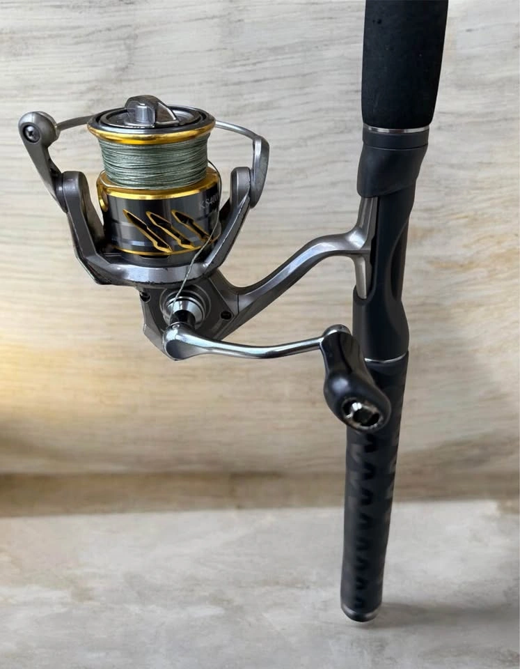 Ugly Stik GX2 Fishing Rod with KS4000 Spinning Reel - photo 2