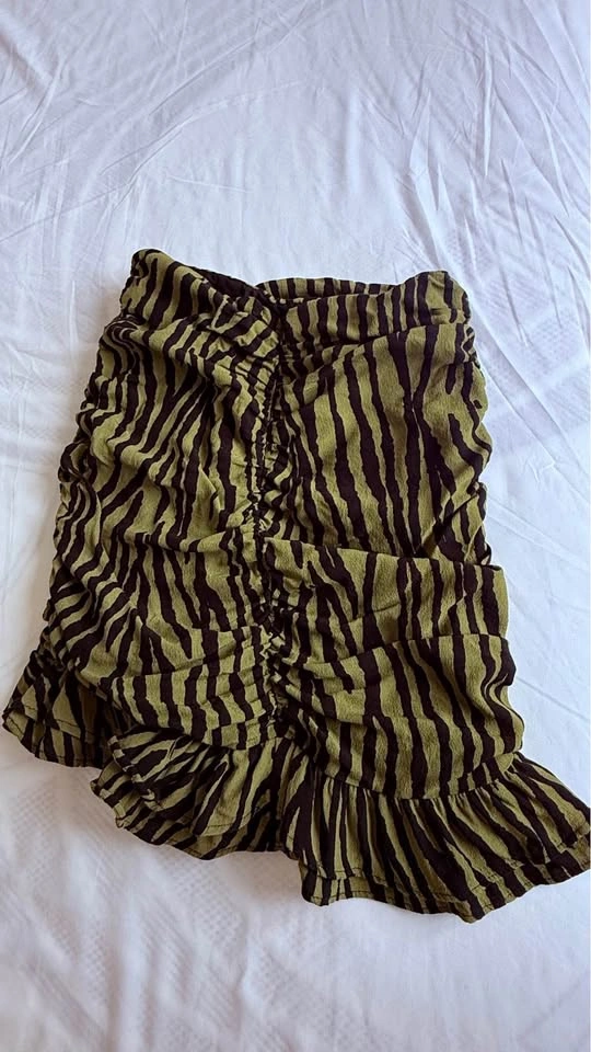 ZARA SKIRT WORN ONCE SMALL - photo 2