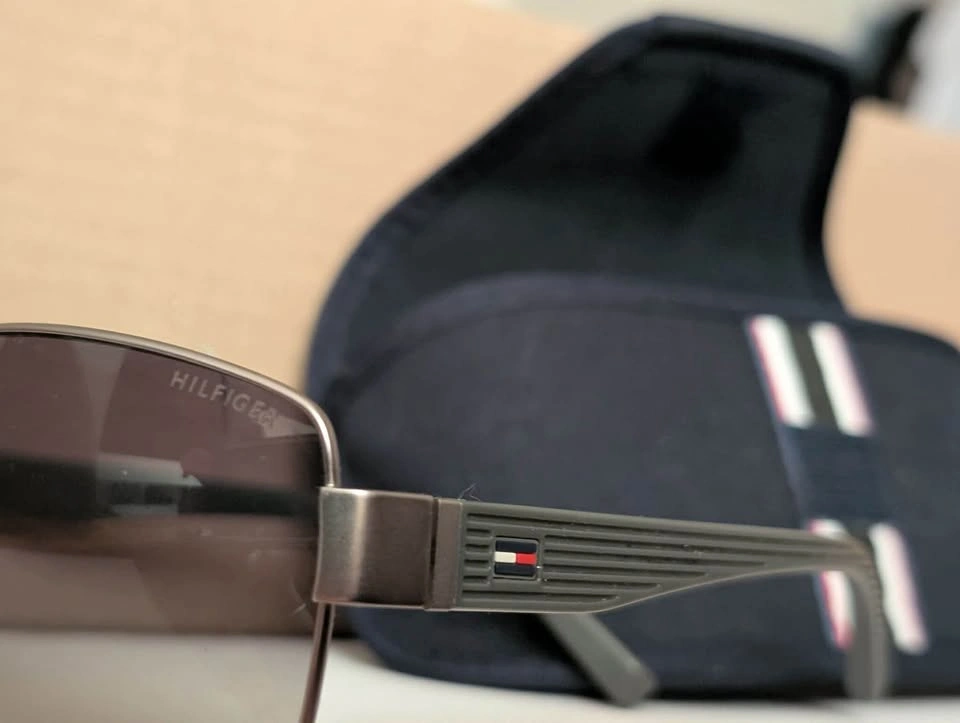Tommy Hilfiger Sunglasses - photo 2