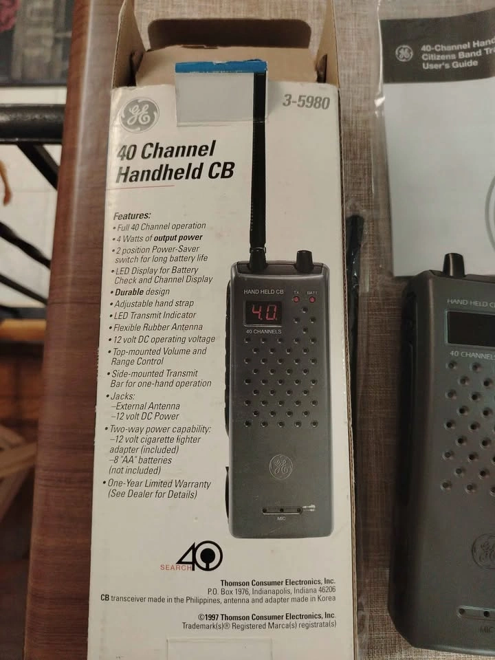 GE 3-5980 40-Channel Handheld CB Transceiver - photo 4