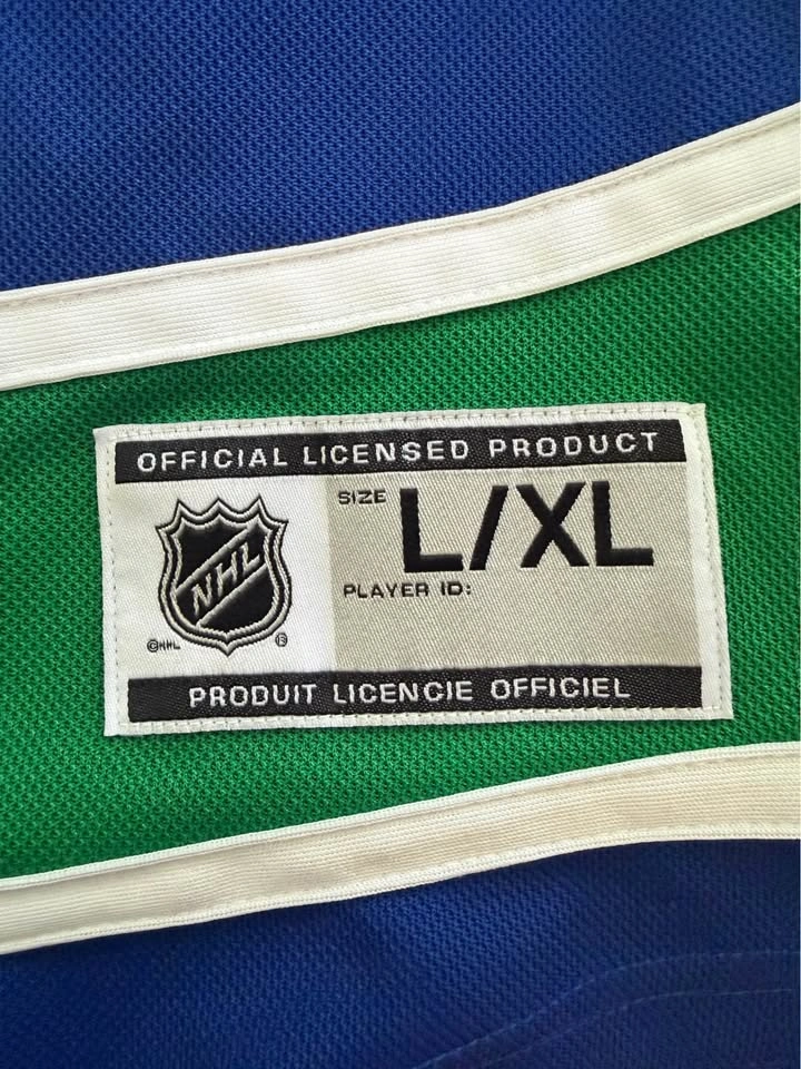 NHL Vancouver Canucks Jersey - photo 4