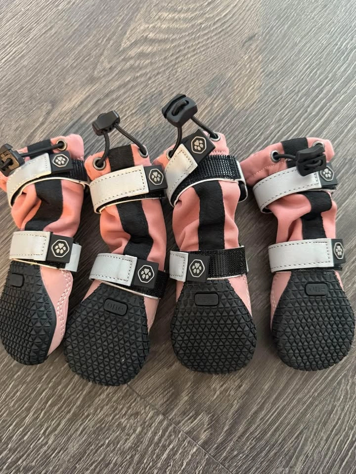 Brand new waterproof dog boots pink - photo 2