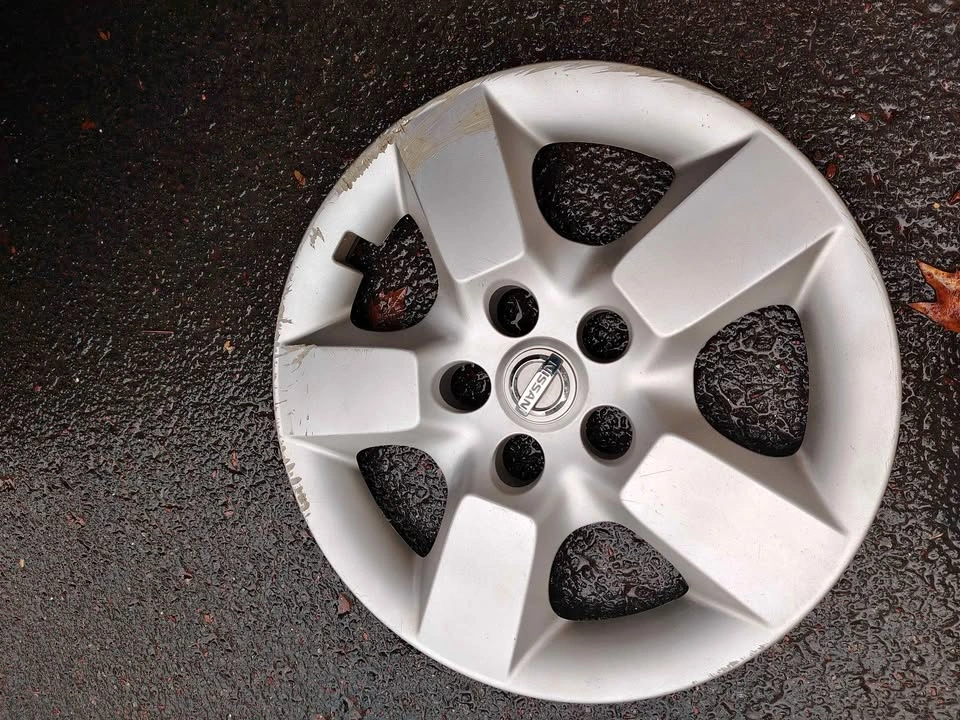 Nissan Hubcaps 2