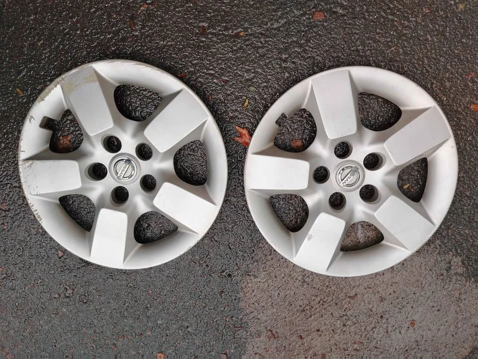 Nissan Hubcaps 2 - photo 3