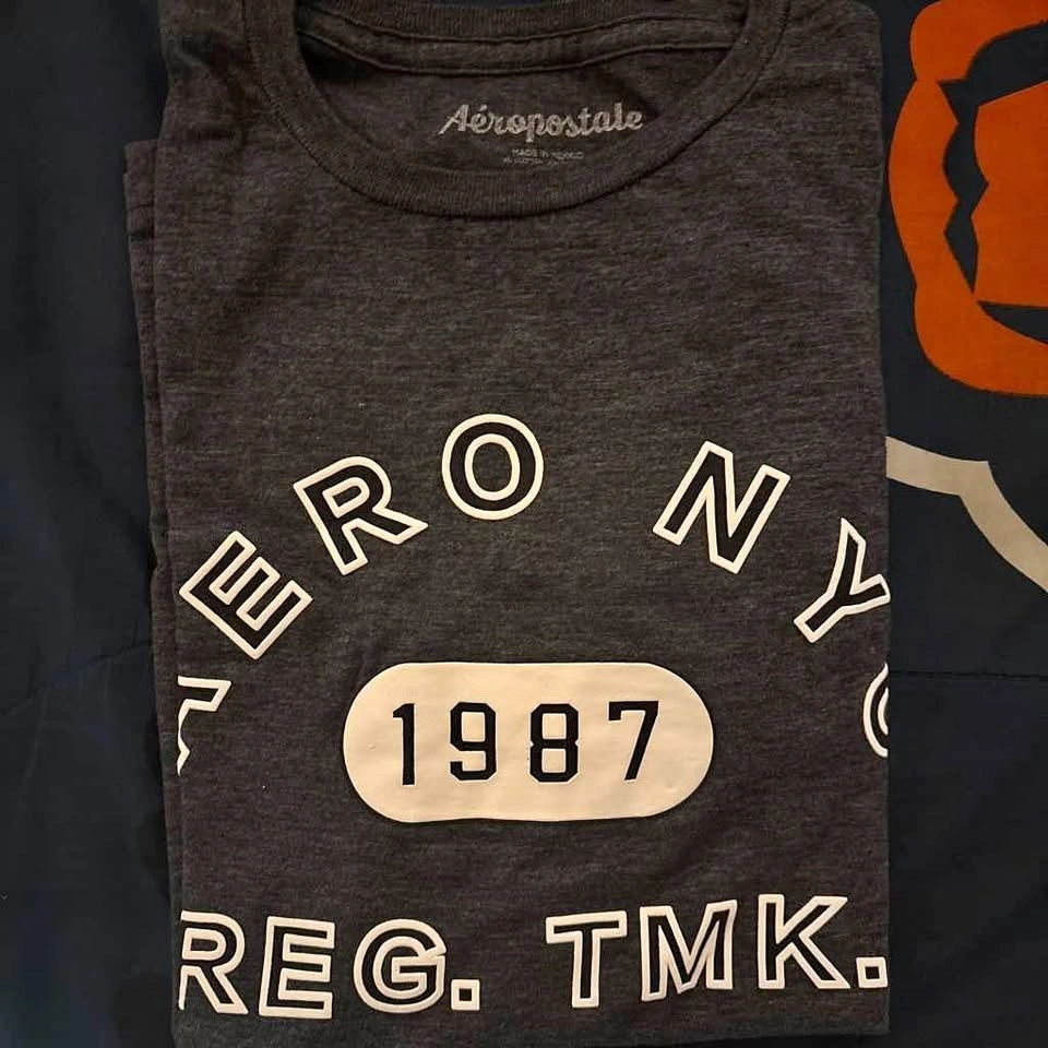 Aeropostale Gray & Black T-Shirt Bundle