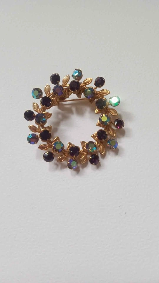Vintage Gold-Tone Wreath Brooch with Purple and AB Crystals - photo 2