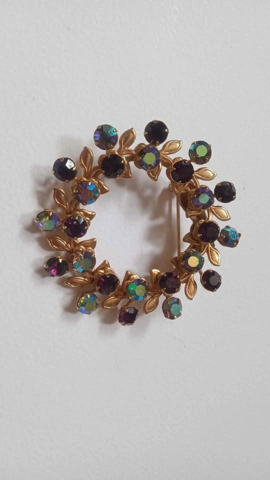 Vintage Gold-Tone Wreath Brooch with Purple and AB Crystals - photo 3