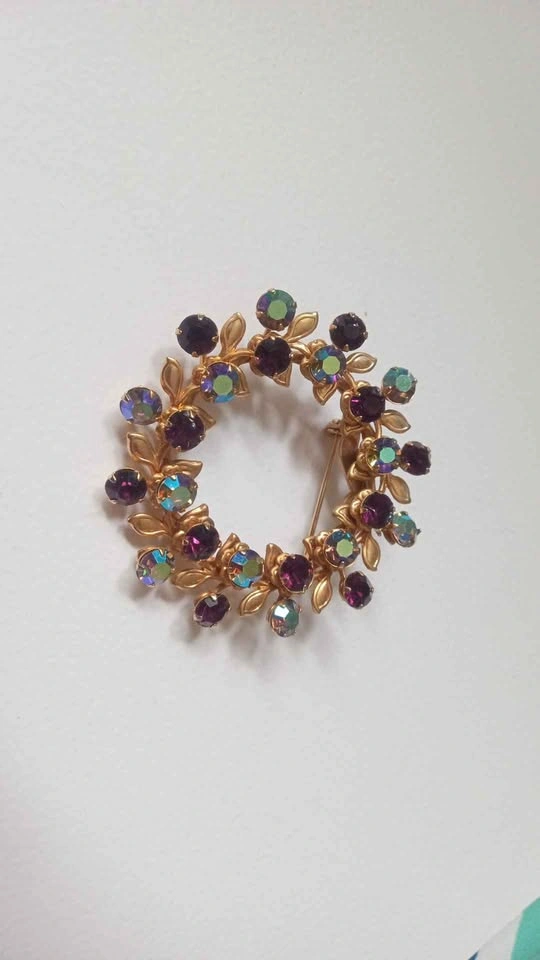 Vintage Gold-Tone Wreath Brooch with Purple and AB Crystals - photo 4