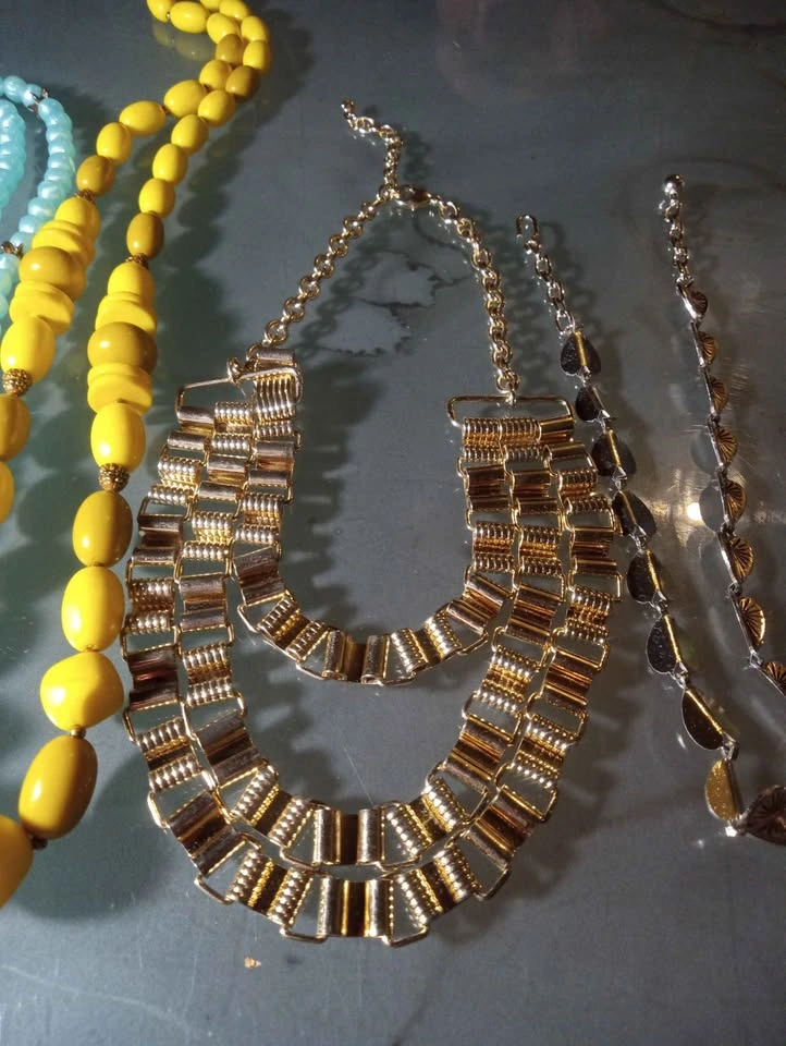 Wearable Jewellery Lot Statement Necklaces Unsigned - photo 5
