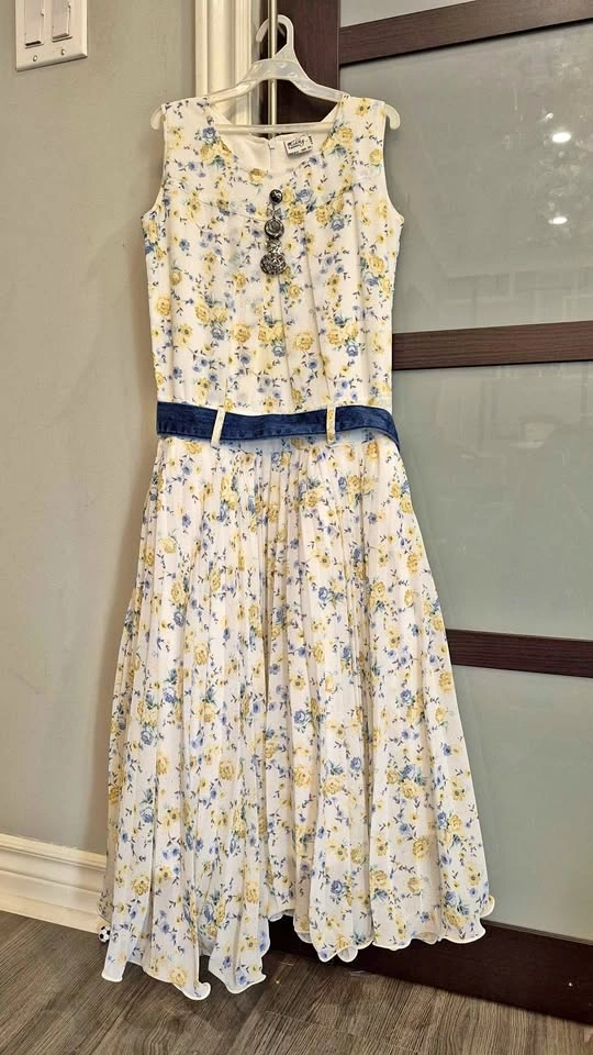 Girls Sparkly Floral Pleated Dress with Jean Belt – Age 10-11