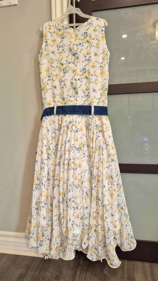 Girls Sparkly Floral Pleated Dress with Jean Belt – Age 10-11 - photo 2